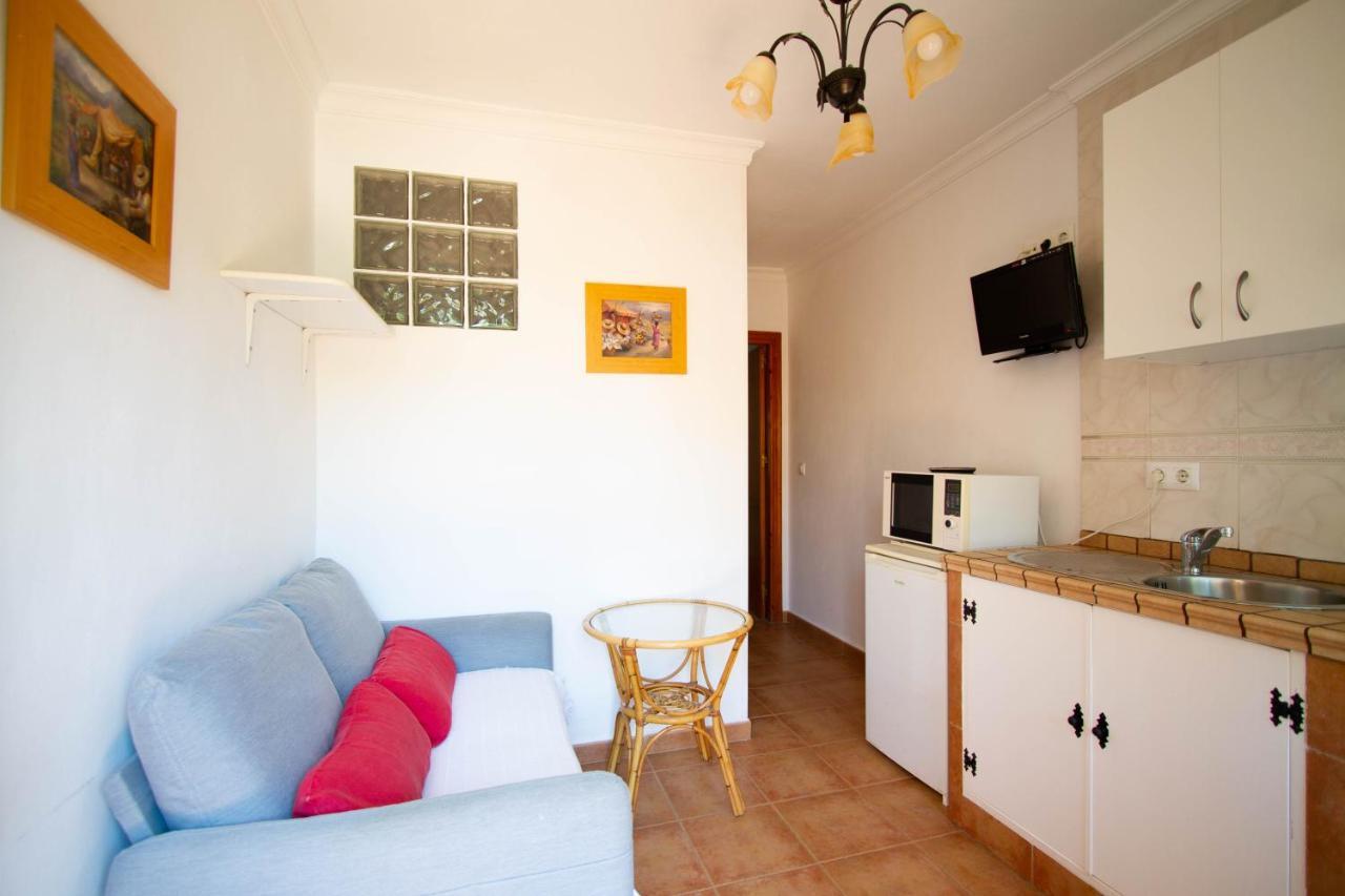 Apartamentos Turisticos Trajano Bolonia Eksteriør bilde