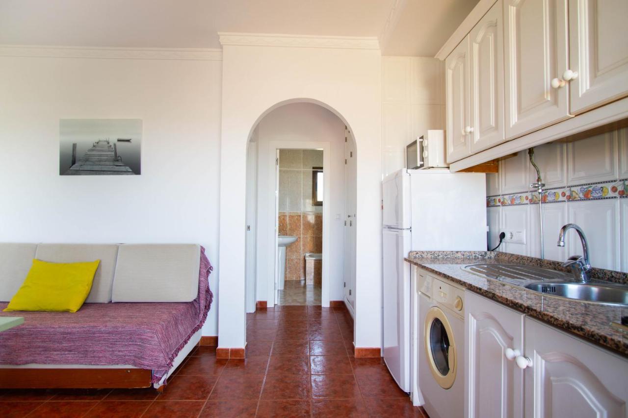 Apartamentos Turisticos Trajano Bolonia Eksteriør bilde