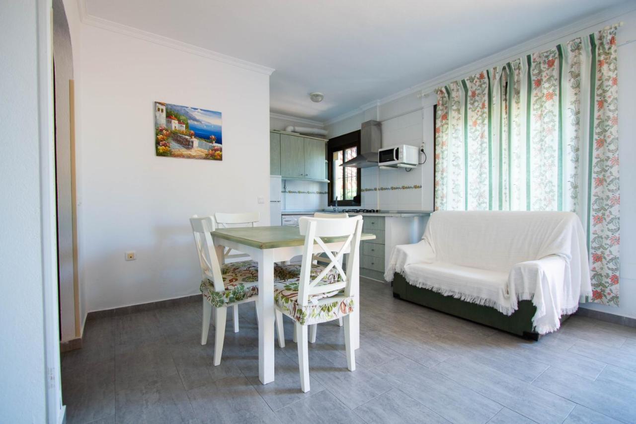 Apartamentos Turisticos Trajano Bolonia Eksteriør bilde