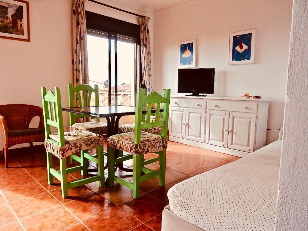 Apartamentos Turisticos Trajano Bolonia Eksteriør bilde