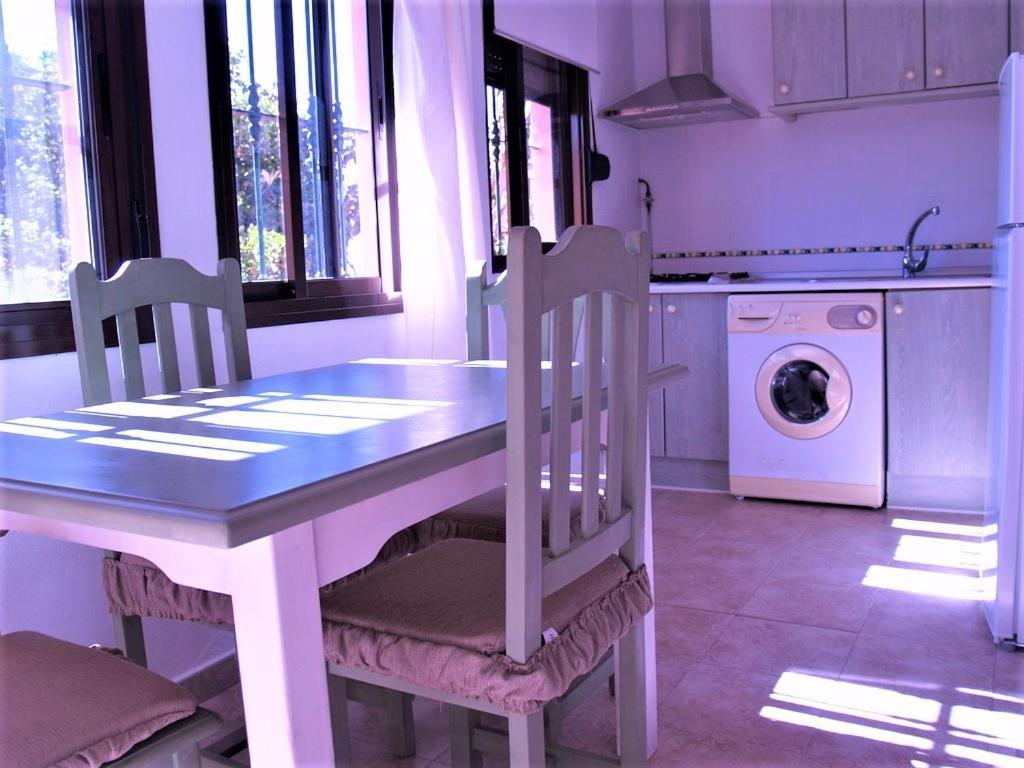 Apartamentos Turisticos Trajano Bolonia Eksteriør bilde